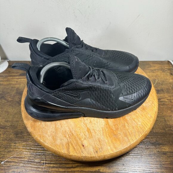 Nike Air Max 270 Mens Size 11 Triple Black Shoes Sneakers AH8050-005‎